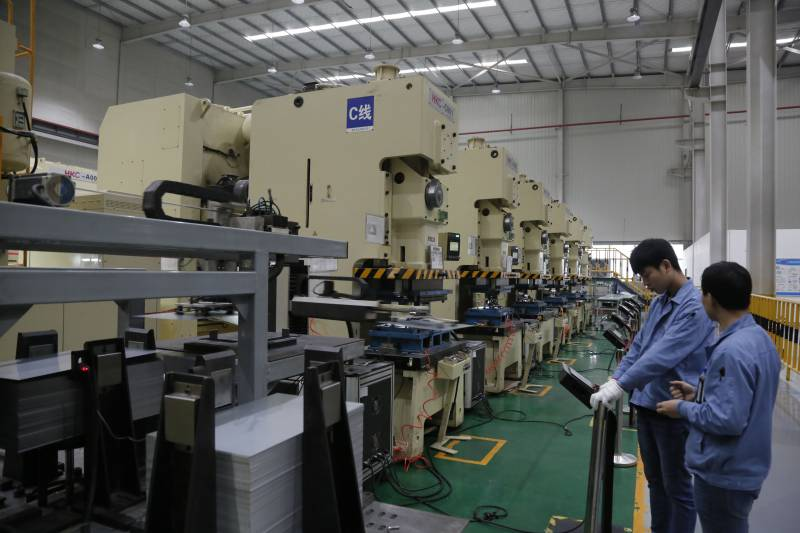 Đặc điểm v&agrave; so s&aacute;nh của m&aacute;y &eacute;p lệch t&acirc;m