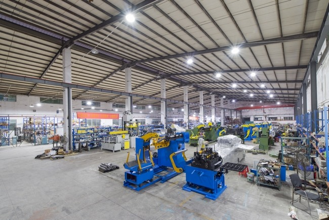 Giới thiệu m&aacute;y &eacute;p đột dập bằng kh&iacute; n&eacute;n