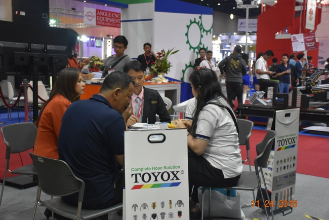Đặc t&iacute;nh sản phẩm của M&aacute;y &eacute;p trục khuỷu đơn khung H