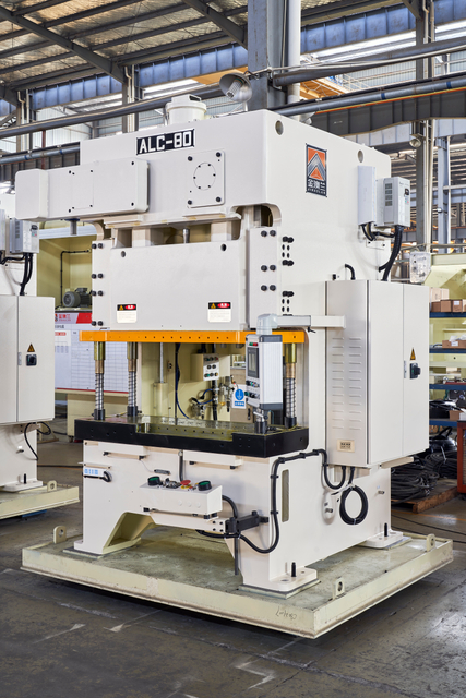 M&aacute;y &eacute;p kh&iacute; n&eacute;n CNC trục khuỷu đ&ocirc;i loại C